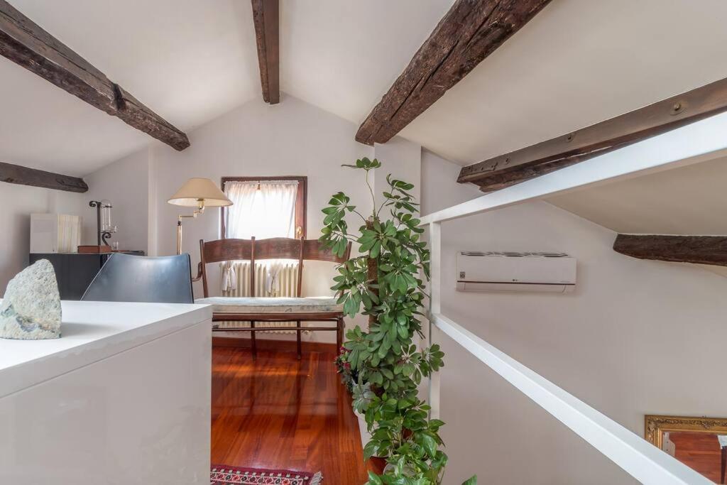 Charming Loft With Roof Terrace Close To S. Marco Venezia