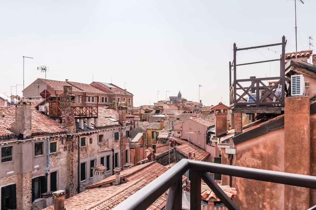 Charming Loft With Roof Terrace Close To S. Marco Appartamento